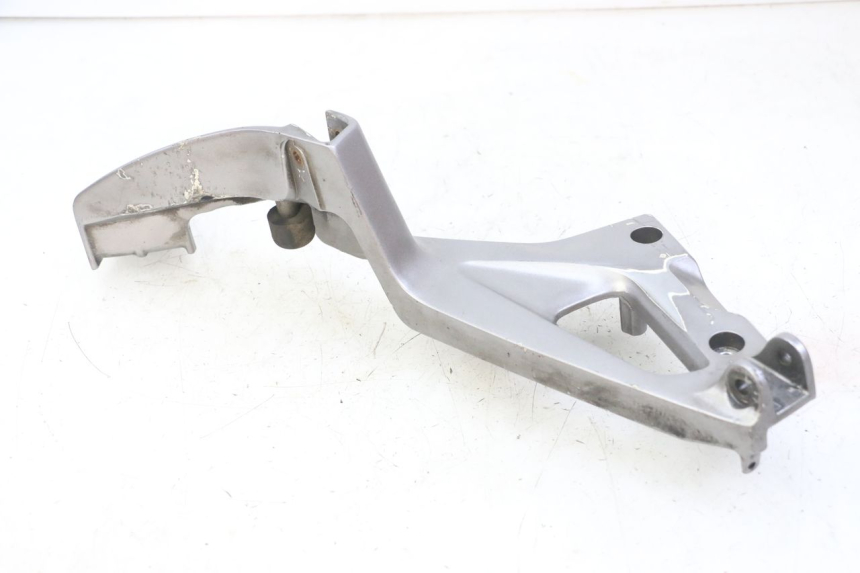 photo de FUSSRASTEN HALTEPLATTEN VORN RECHT HONDA NTV DEAUVILLE ABS 700 (2007 - 2016)