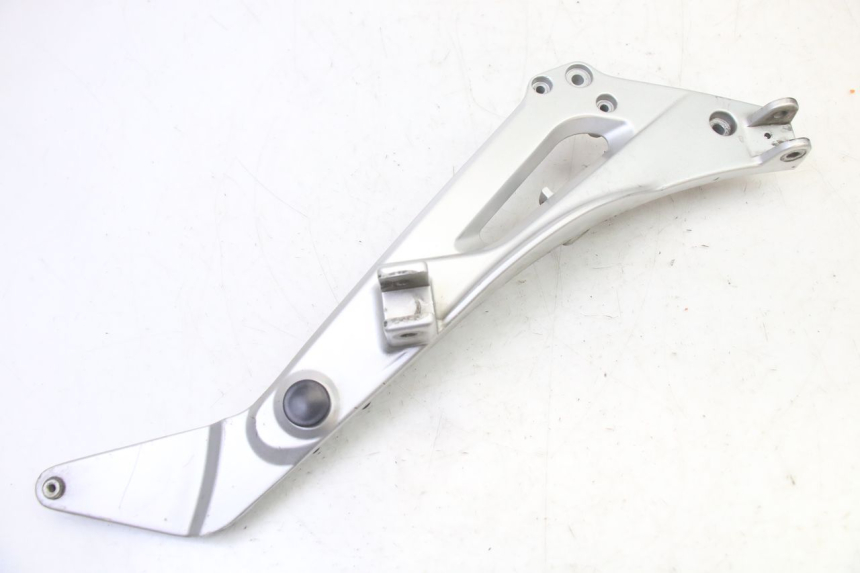 photo de FUSSRASTEN HALTEPLATTEN VORN RECHT HONDA NTV DEAUVILLE 650 (2001 - 2006)