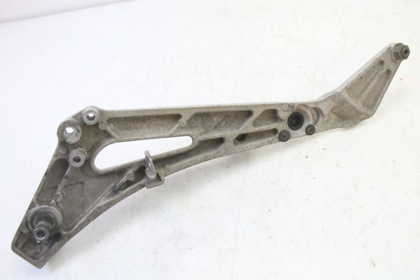 photo de FUSSRASTEN HALTEPLATTEN VORN RECHT HONDA NTV DEAUVILLE 650 (2001 - 2006)