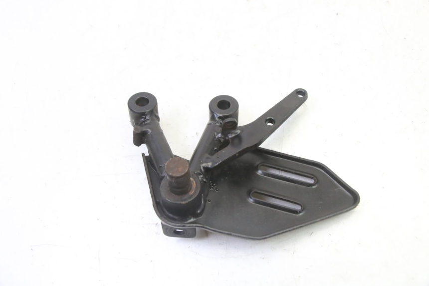 photo de FUSSRASTEN HALTEPLATTEN VORN RECHT MAG POWER R-STREET 50 (2016 - 2025)