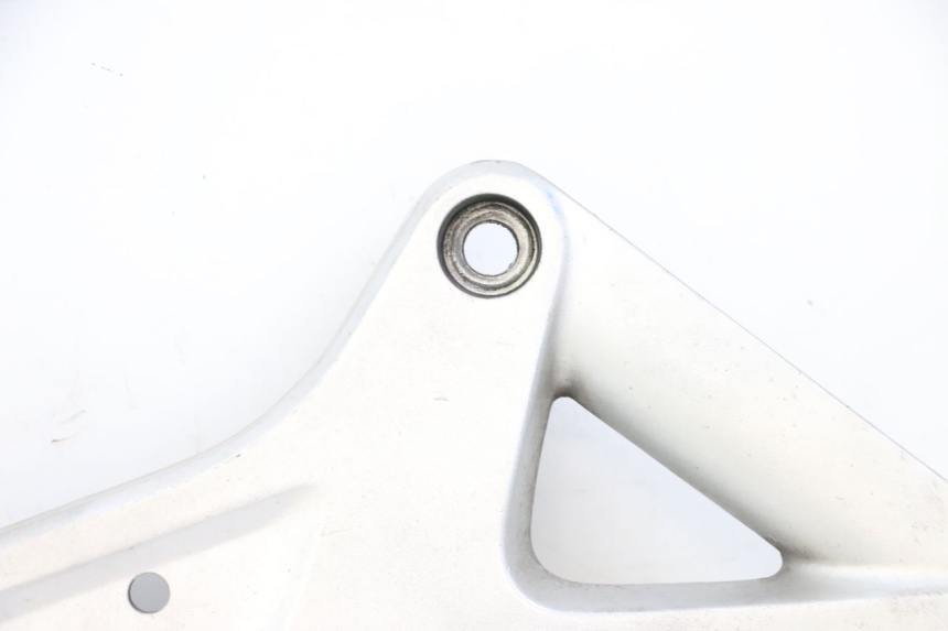 photo de FUSSRASTEN HALTEPLATTEN VORN RECHT HONDA ST PAN EUROPEAN 1300 (2002 - 2013)