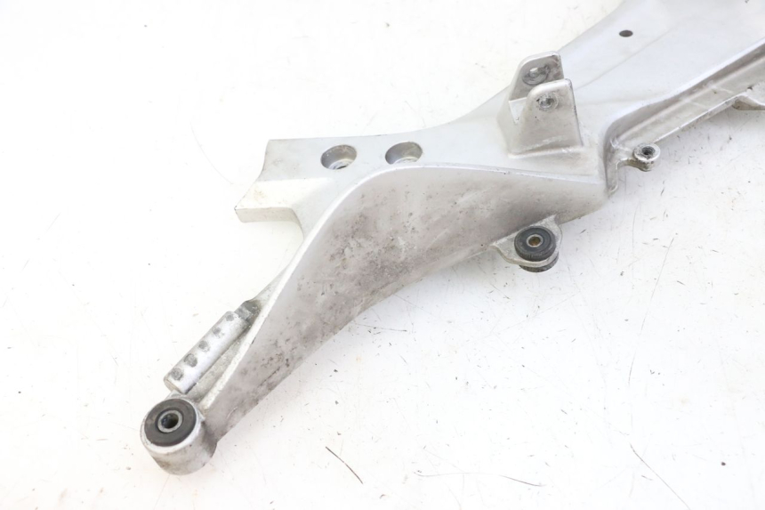 photo de FUSSRASTEN HALTEPLATTEN VORN RECHT HONDA ST PAN EUROPEAN 1300 (2002 - 2013)