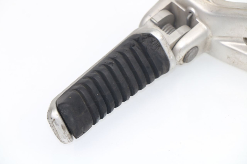 photo de FUSSRASTEN HALTEPLATTEN VORN RECHT DUCATI ST2 944 (1997 - 2003)
