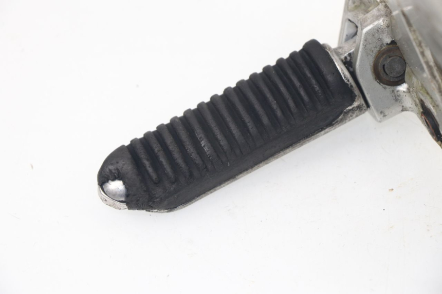 photo de FUSSRASTEN HALTEPLATTEN VORN RECHT SUZUKI GSX F GSXF 750 (1988 - 1998)