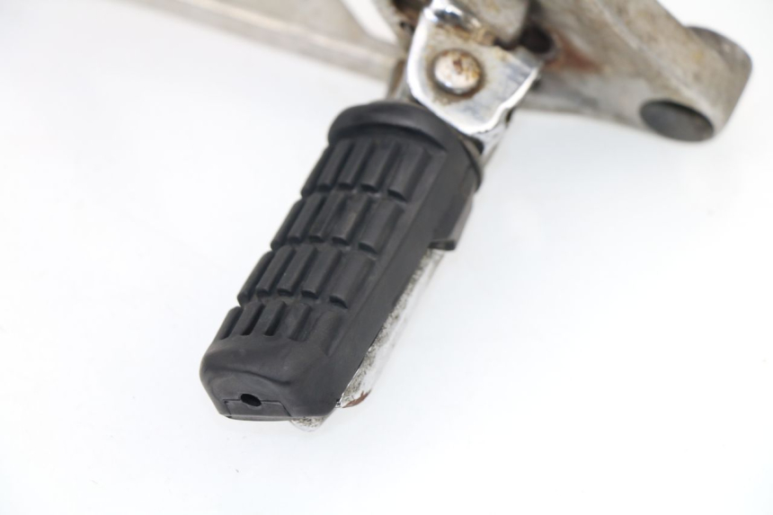 photo de FUSSRASTEN HALTEPLATTEN VORN RECHT HONDA VF 1000 (1984 - 1988)