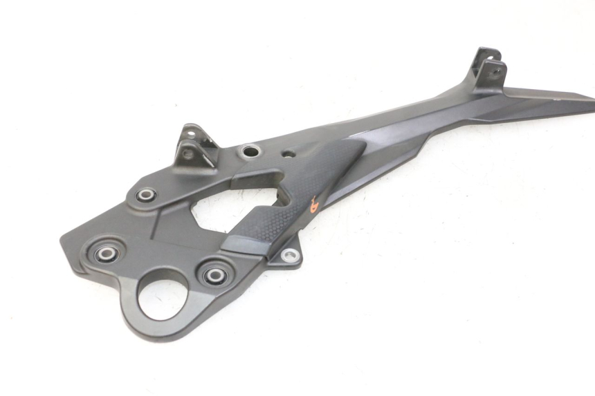 photo de FUSSRASTEN HALTEPLATTEN VORN RECHT YAMAHA XJ6 ABS 600 (2008 - 2016)