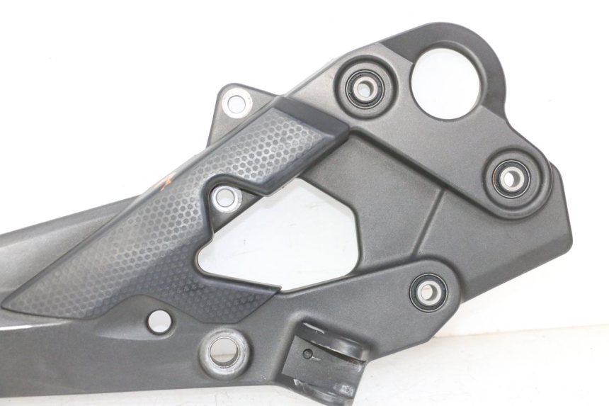photo de FUSSRASTEN HALTEPLATTEN VORN RECHT YAMAHA XJ6 ABS 600 (2008 - 2016)