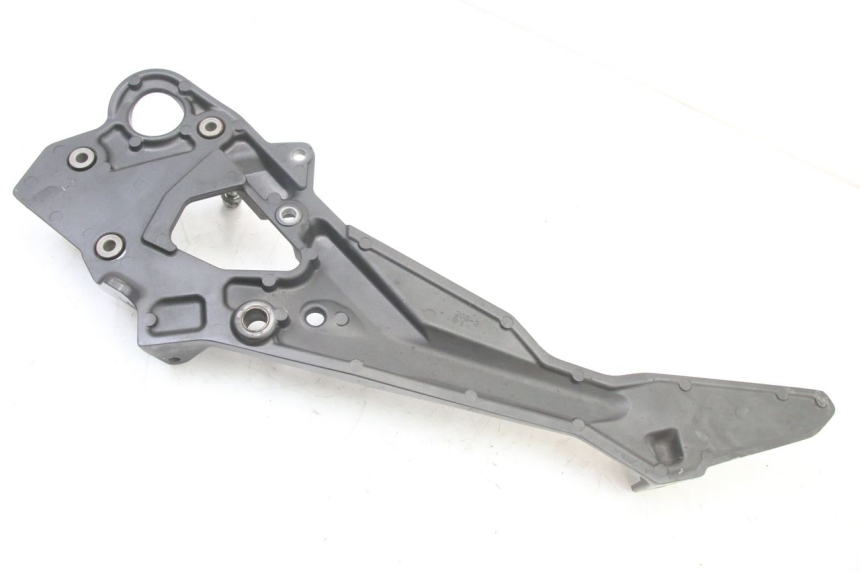 photo de FUSSRASTEN HALTEPLATTEN VORN RECHT YAMAHA XJ6 600 (2008 - 2016)