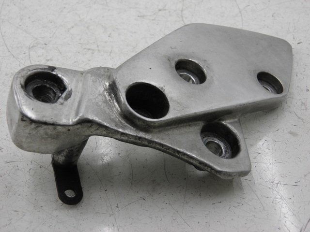 photo de FUSSRASTEN HALTEPLATTEN VORN RECHT YAMAHA XJR 1300 (1998 - 2002)