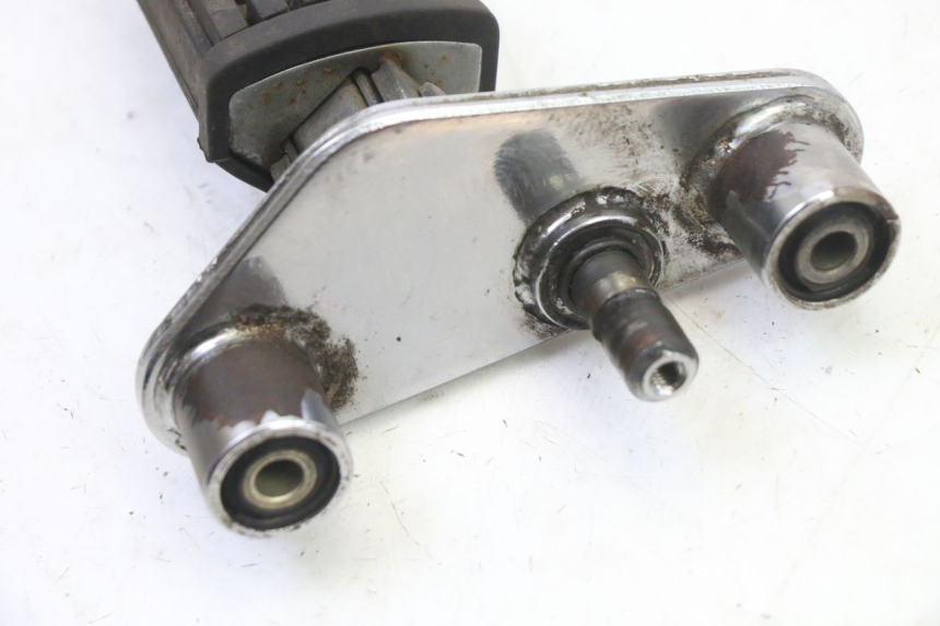 photo de FUSSRASTEN HALTEPLATTEN VORN LINKS APRILIA CLASSIC 125 (1995 - 2001)
