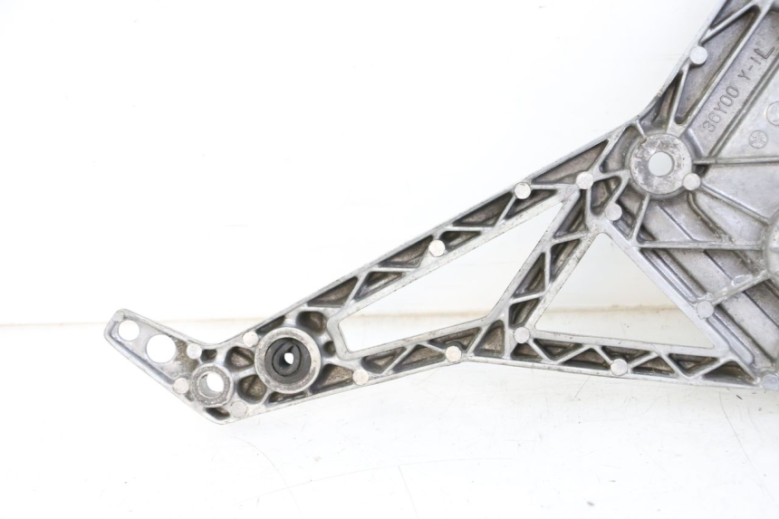 photo de FUSSRASTEN HALTEPLATTEN VORN LINKS YAMAHA FJ 36Y 1100 (1984 - 1985)