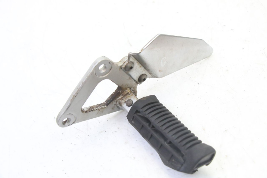 photo de FUSSRASTEN HALTEPLATTEN VORN LINKS SUZUKI GS GSE 500 (2001 - 2003)