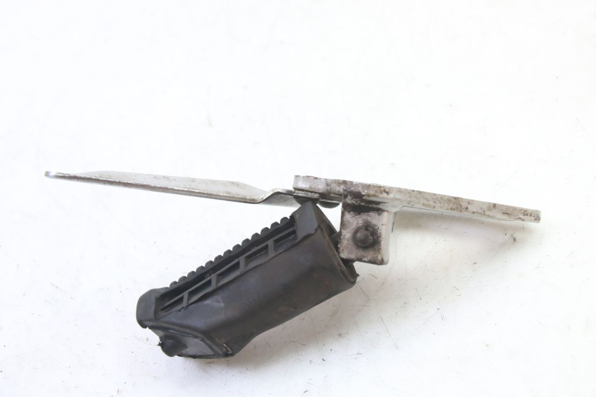photo de FUSSRASTEN HALTEPLATTEN VORN LINKS SUZUKI GS GSE 500 (2001 - 2003)