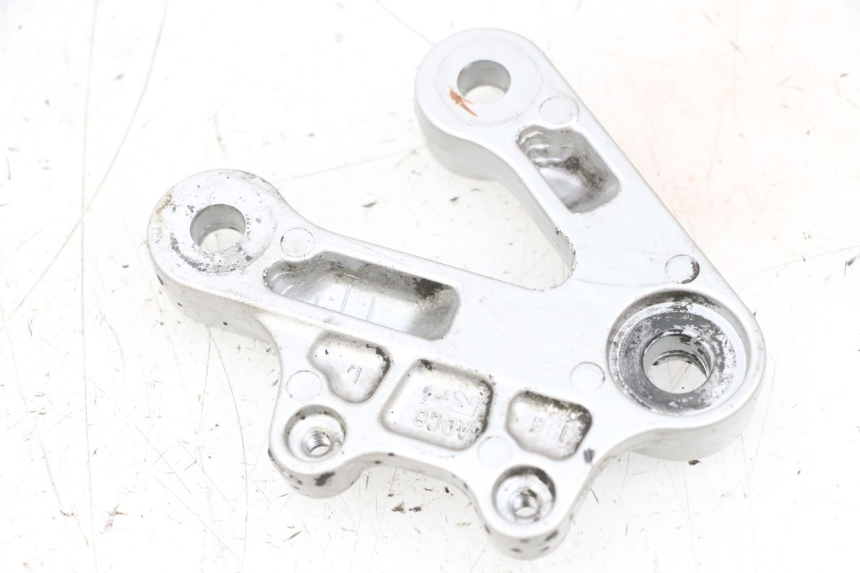 photo de FUSSRASTEN HALTEPLATTEN VORN LINKS SUZUKI GSXR GSX-R 1000 (2003 - 2004) - Zoom auf Gebrauchszustand