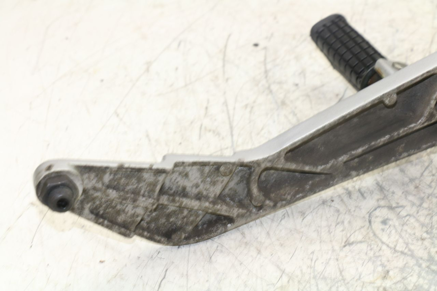 photo de FUSSRASTEN HALTEPLATTEN VORN LINKS HONDA NTV DEAUVILLE 650 (2001 - 2006)