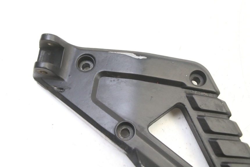 photo de FUSSRASTEN HALTEPLATTEN VORN LINKS BMW K 75 RT 750 (1989 - 1997)