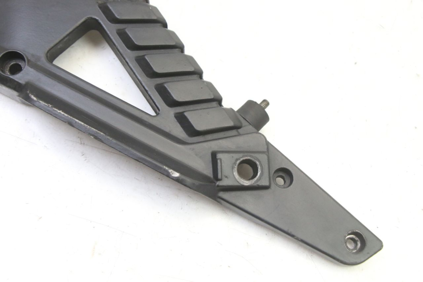 photo de FUSSRASTEN HALTEPLATTEN VORN LINKS BMW K 75 RT 750 (1989 - 1997)