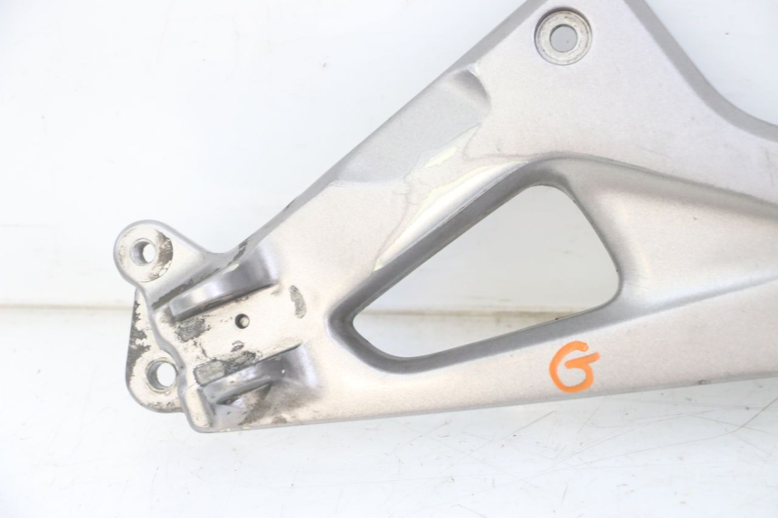 photo de FUSSRASTEN HALTEPLATTEN VORN LINKS HONDA NTV DEAUVILLE ABS 700 (2007 - 2016)