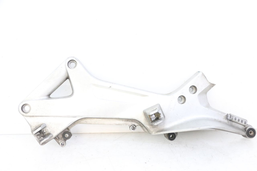photo de FUSSRASTEN HALTEPLATTEN VORN LINKS HONDA ST PAN EUROPEAN 1300 (2002 - 2013)