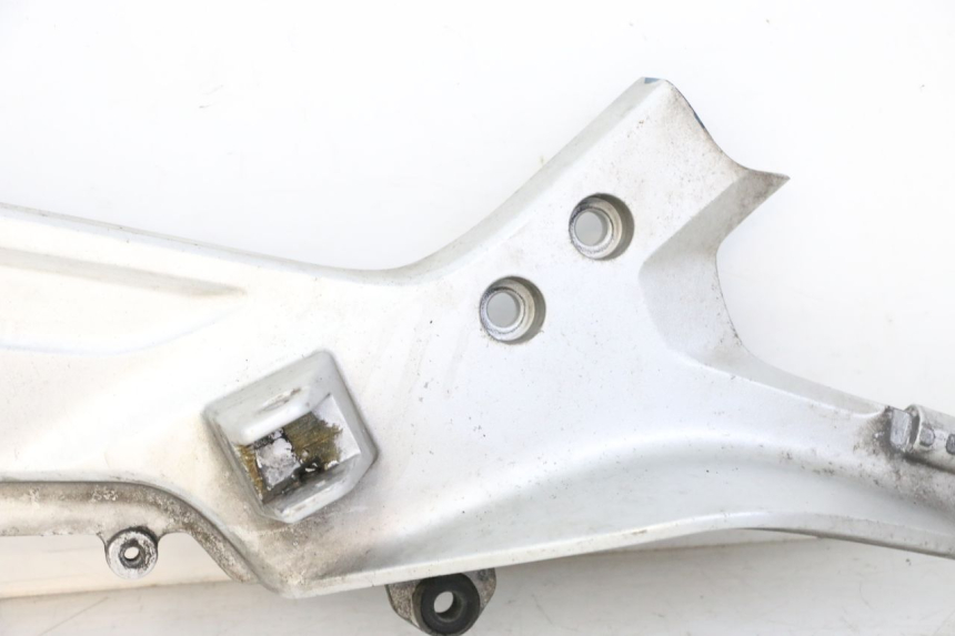 photo de FUSSRASTEN HALTEPLATTEN VORN LINKS HONDA ST PAN EUROPEAN 1300 (2002 - 2013)