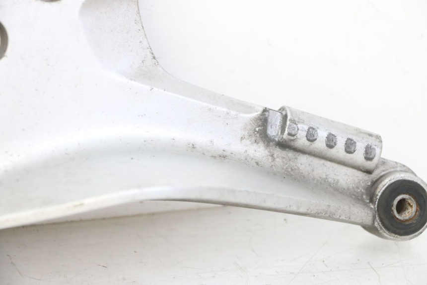 photo de FUSSRASTEN HALTEPLATTEN VORN LINKS HONDA ST PAN EUROPEAN 1300 (2002 - 2013)