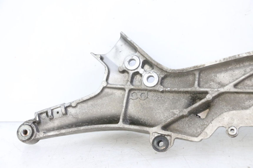 photo de FUSSRASTEN HALTEPLATTEN VORN LINKS HONDA ST PAN EUROPEAN 1300 (2002 - 2013)