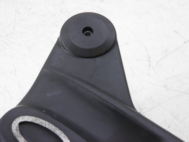 photo de FUSSRASTEN HALTEPLATTEN VORN LINKS TRIUMPH TROPHY 1200 (1996 - 2003)