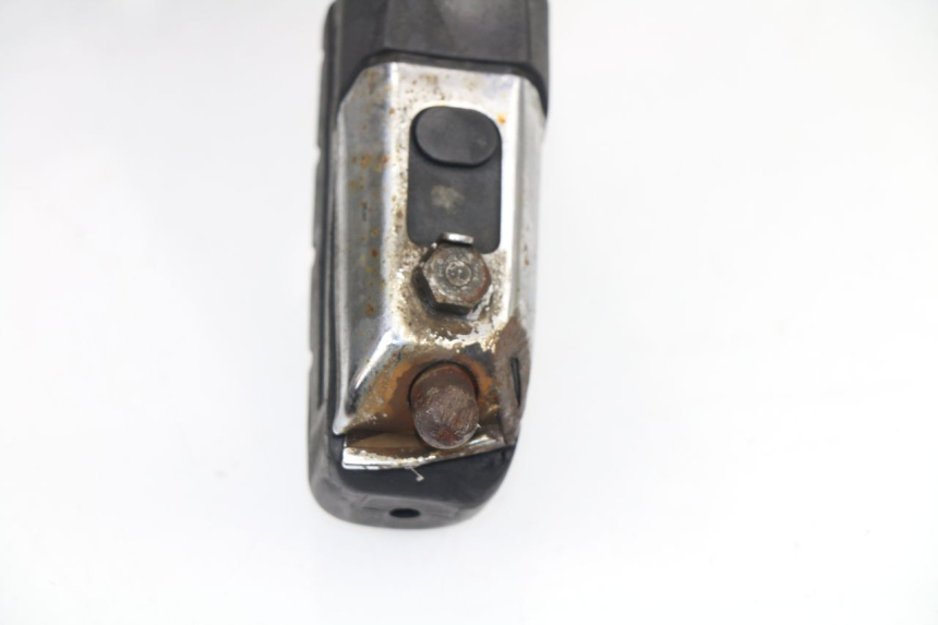 photo de FUSSRASTEN HALTEPLATTEN VORN LINKS HONDA VF 1000 (1984 - 1988)