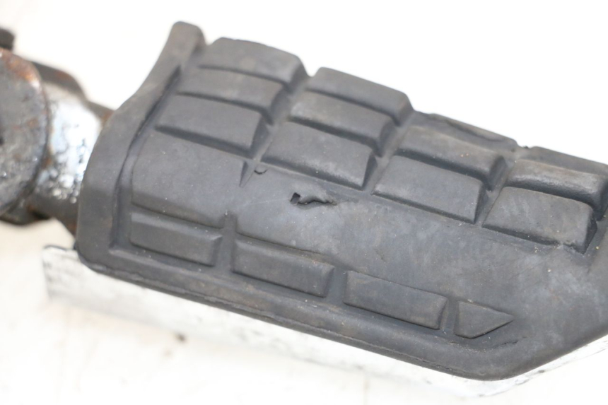 photo de FUSSRASTEN HALTEPLATTEN VORN LINKS YAMAHA XJ F 900 (1983 - 1994)