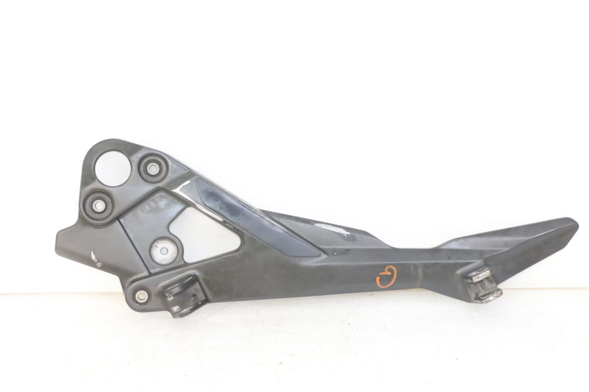 photo de FUSSRASTEN HALTEPLATTEN VORN LINKS YAMAHA XJ6 ABS 600 (2008 - 2016)