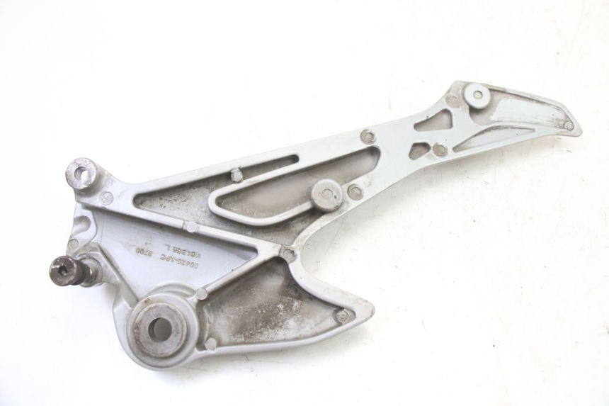 photo de FUSSRASTEN HALTEPLATTEN VORN LINKS HONDA XLV VARADERO 125 (2000 - 2006)