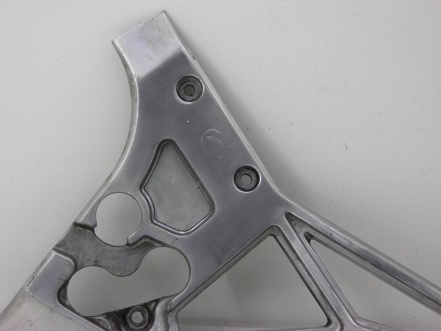 photo de FUSSRASTEN HALTEPLATTEN VORN LINKS YAMAHA FJ 3CX 1200 (1986 - 1996)