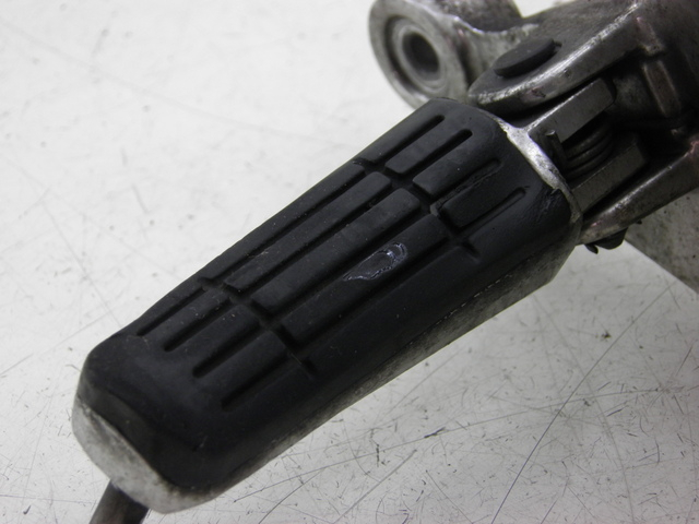 photo de FUSSRASTEN HALTEPLATTEN VORN LINKS YAMAHA TDM 900 (2004 - 2006)