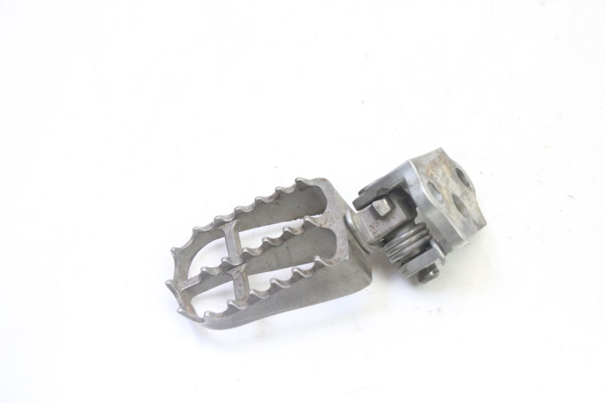 photo de FUSSRASTEN HALTEPLATTEN VORN LINKS YAMAHA YZF YZ-F 450 (2014 - 2016)