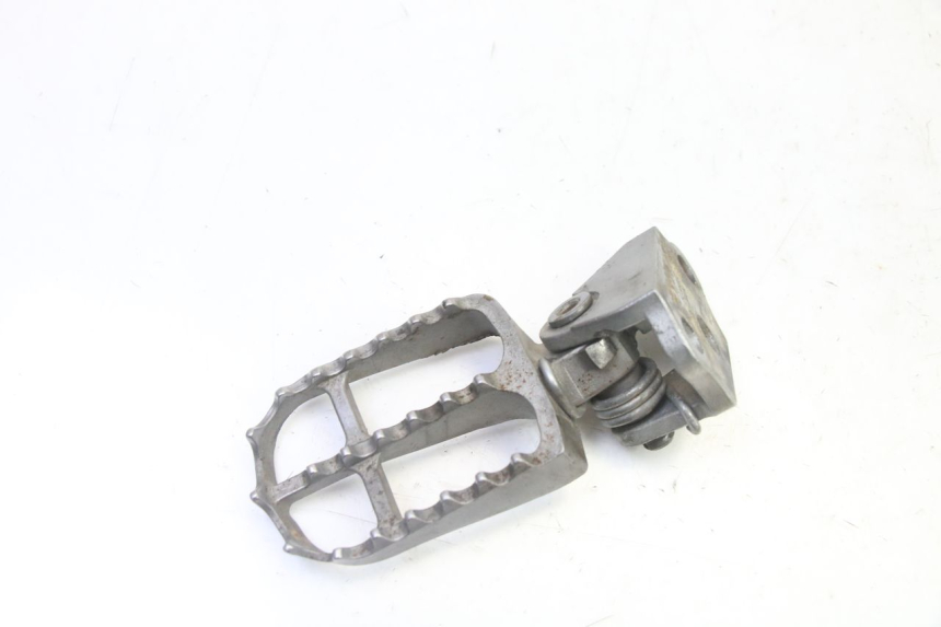 photo de FUSSRASTEN HALTEPLATTEN VORN LINKS YAMAHA YZF YZ-F 450 (2014 - 2016)