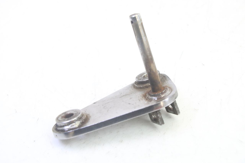 photo de FUSSRASTEN HALTEPLATTEN VORN LINKS KYMCO ZING 125 (1997 - 2003) - Technische Nahaufnahme