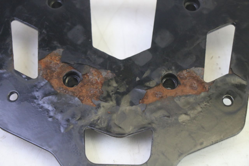 photo de GEPÄCKTRÄGER PIAGGIO MP3 HPE 350 (2018 - 2020) - Zoom auf Gebrauchszustand