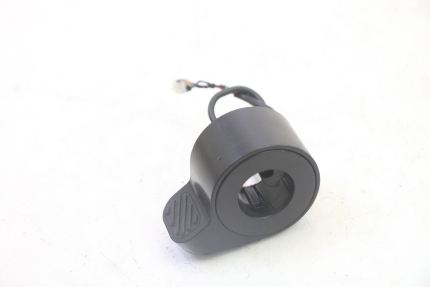 photo de GASGRIFF SEGWAY NINEBOT F65I 1