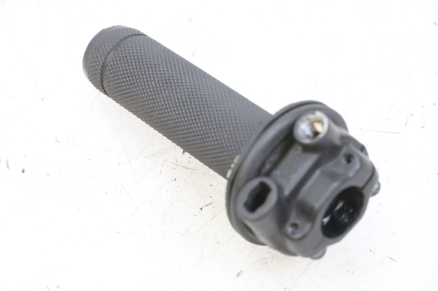 photo de GASGRIFF PIAGGIO NEW TYPHOON 50 (2018 - 2021) - Alternative Perspektive