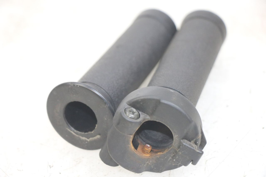 photo de GASGRIFF PEUGEOT TWEET 4T 50 (2014 - 2019)