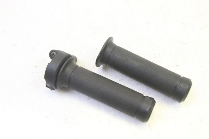 photo de GASGRIFF PEUGEOT TWEET PRO EFI 4T 50 (2021 - 2022)