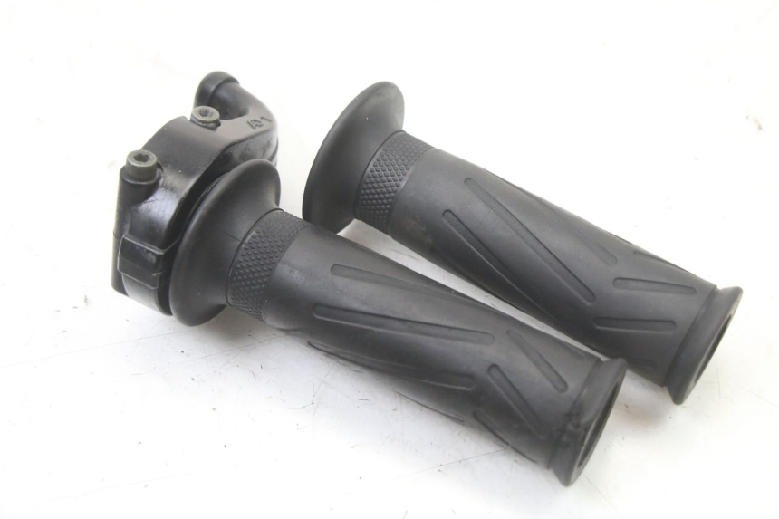 photo de GASGRIFF YAMAHA FZS FAZER 600 (2001 - 2003)