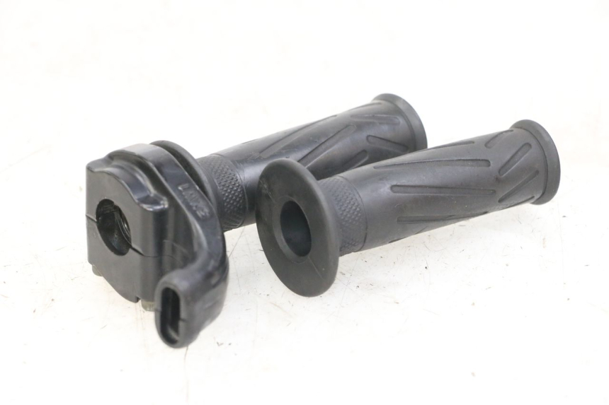 photo de GASGRIFF YAMAHA FZS FAZER 600 (2001 - 2003)