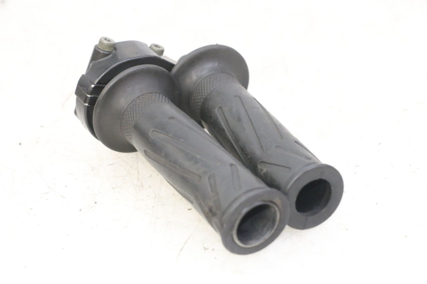 photo de GASGRIFF YAMAHA FZS FAZER 600 (2001 - 2003)