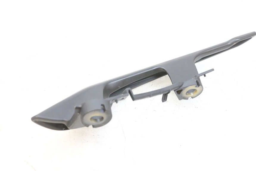 photo de HALTEGRIFF RECHTS YAMAHA TRICITY 300 (2020 - 2024) - Details der Befestigungspunkte