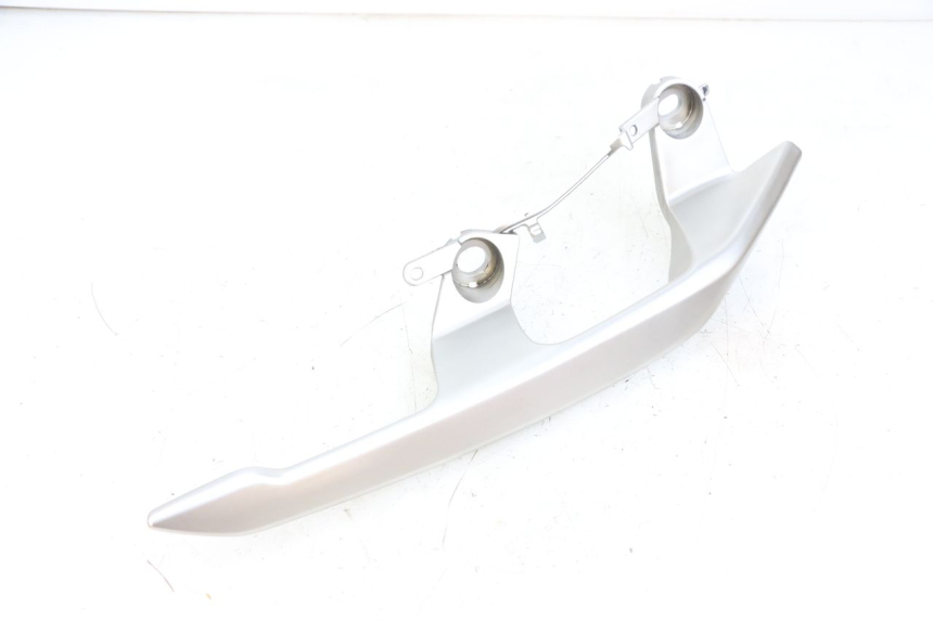 photo de RECHTER HINTERER GRIFF YAMAHA XMAX X-MAX ABS 125 (2017 - 2020) - Details der Befestigungspunkte