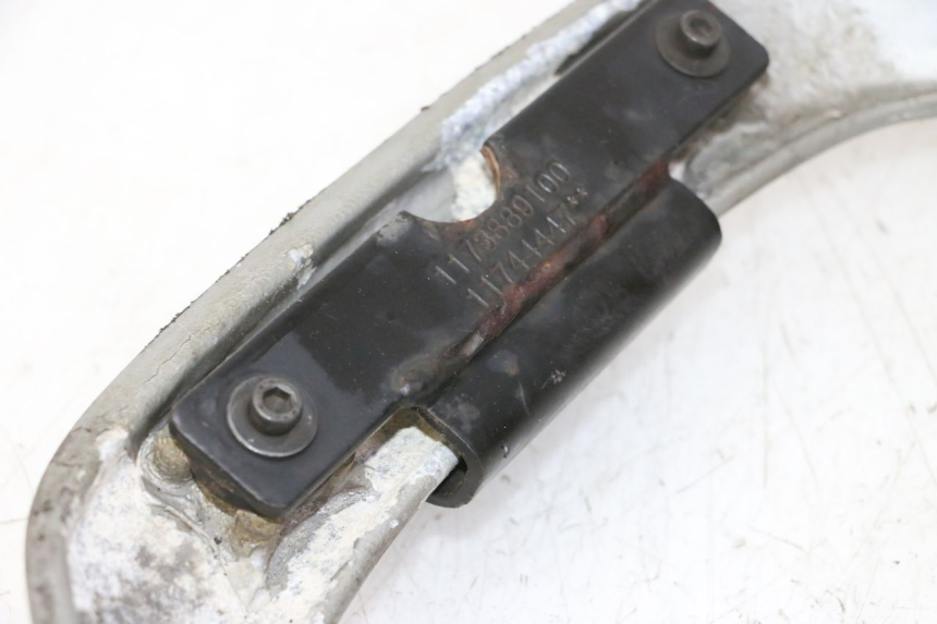 photo de HINTERRADGRIFF PEUGEOT ELYSTAR 50 (2002 - 2014)