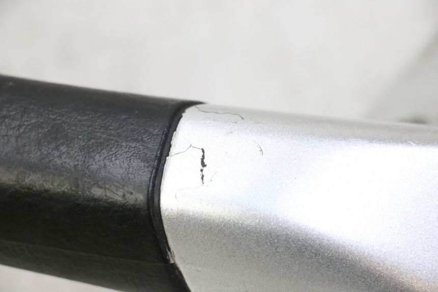 photo de HALTEGRIFF LINKS PIAGGIO MP3 RL 250 (2007 - 2010)