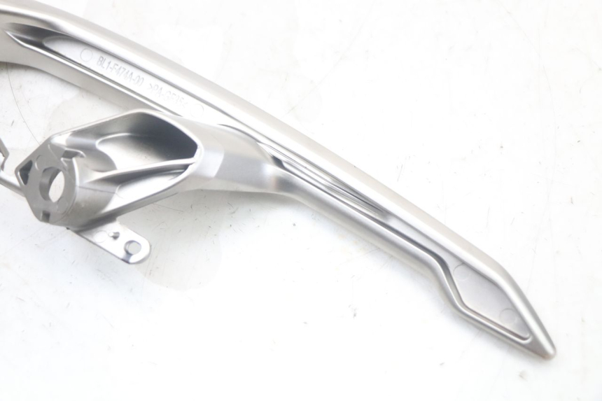 photo de LINKE HINTERE GRIFF YAMAHA XMAX X-MAX ABS 125 (2017 - 2020) - Details der Befestigungspunkte