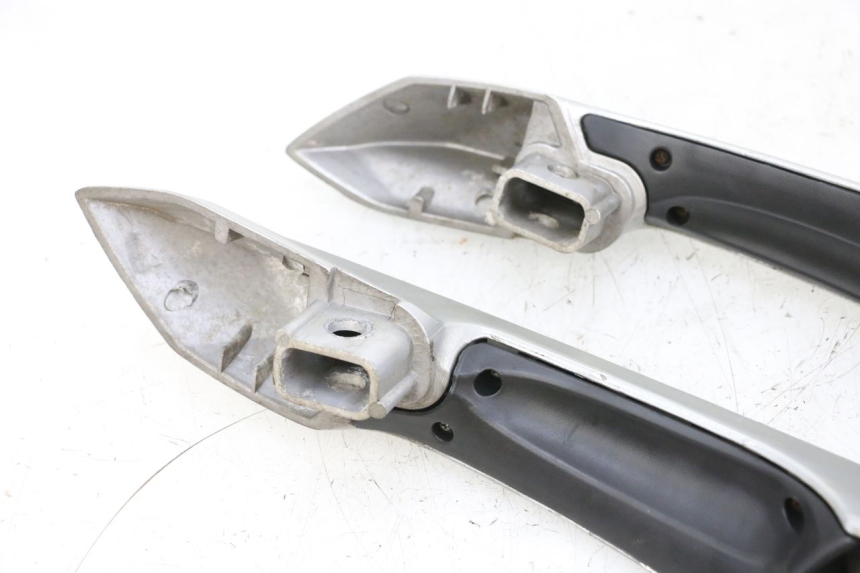 photo de HALTEGRIFF JM MOTORS GTS 125 (2015 - 2019) - Alternative Perspektive